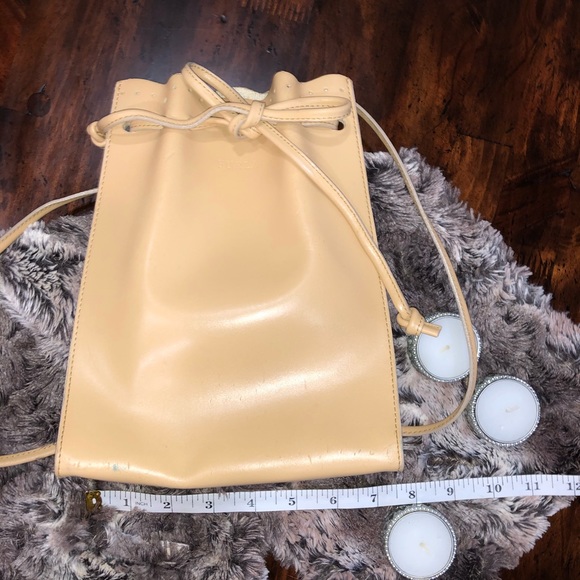 🇮🇹 Furla Italian scalloped nude leather rucksack 🎒 - Picture 5 of 7